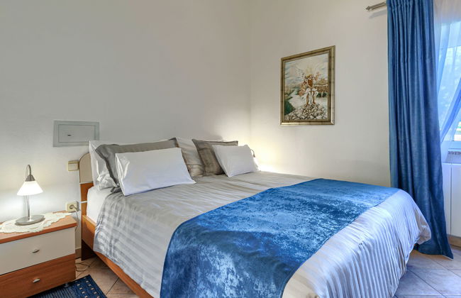 Apartamento de 2 quartos em Poreč com piscina e jardim - Foto 7