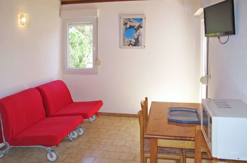 Foto 5 - Apartment mit 2 Schlafzimmern in Calvi mit schwimmbad und garten