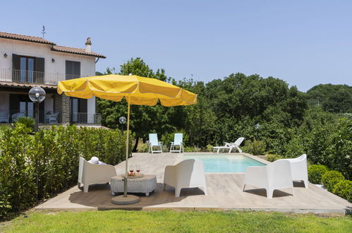 Foto 2 - Casa de 8 habitaciones en Trevignano Romano con piscina privada y vistas a la montaña