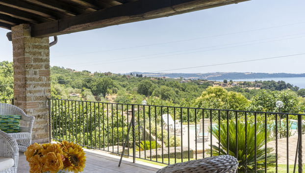 9 bedroom House in Trevignano Romano with private pool and garden - Photo 5