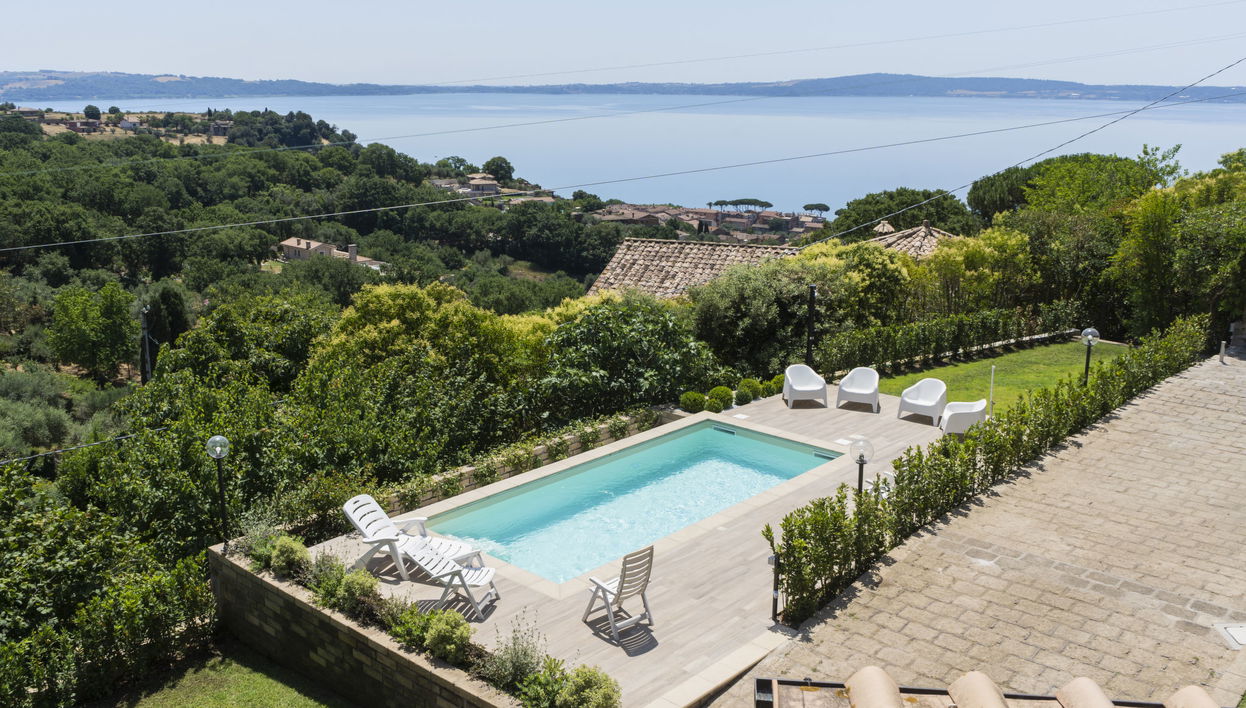9 bedroom House in Trevignano Romano with private pool and garden - Photo 1