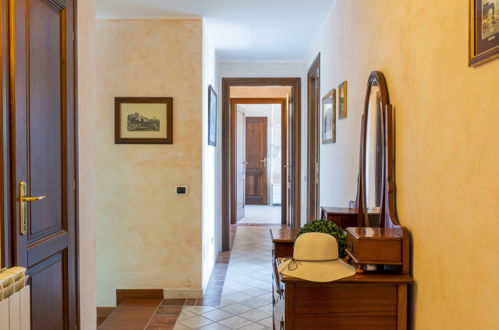 Photo 31 - 8 bedroom House in Trevignano Romano with private pool and garden