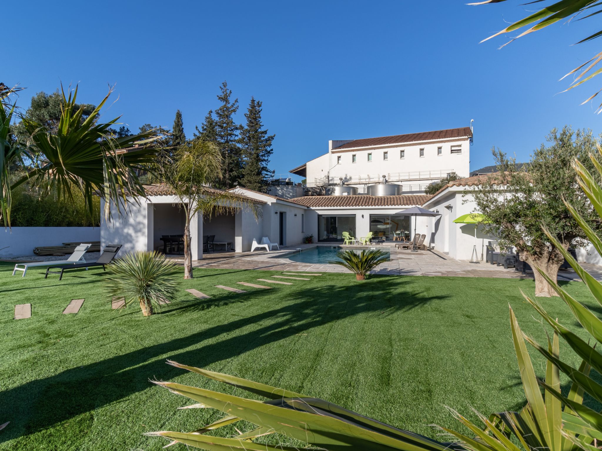 Photo 1 - Maison de 3 chambres à Le Plan-de-la-Tour avec piscine privée et jardin