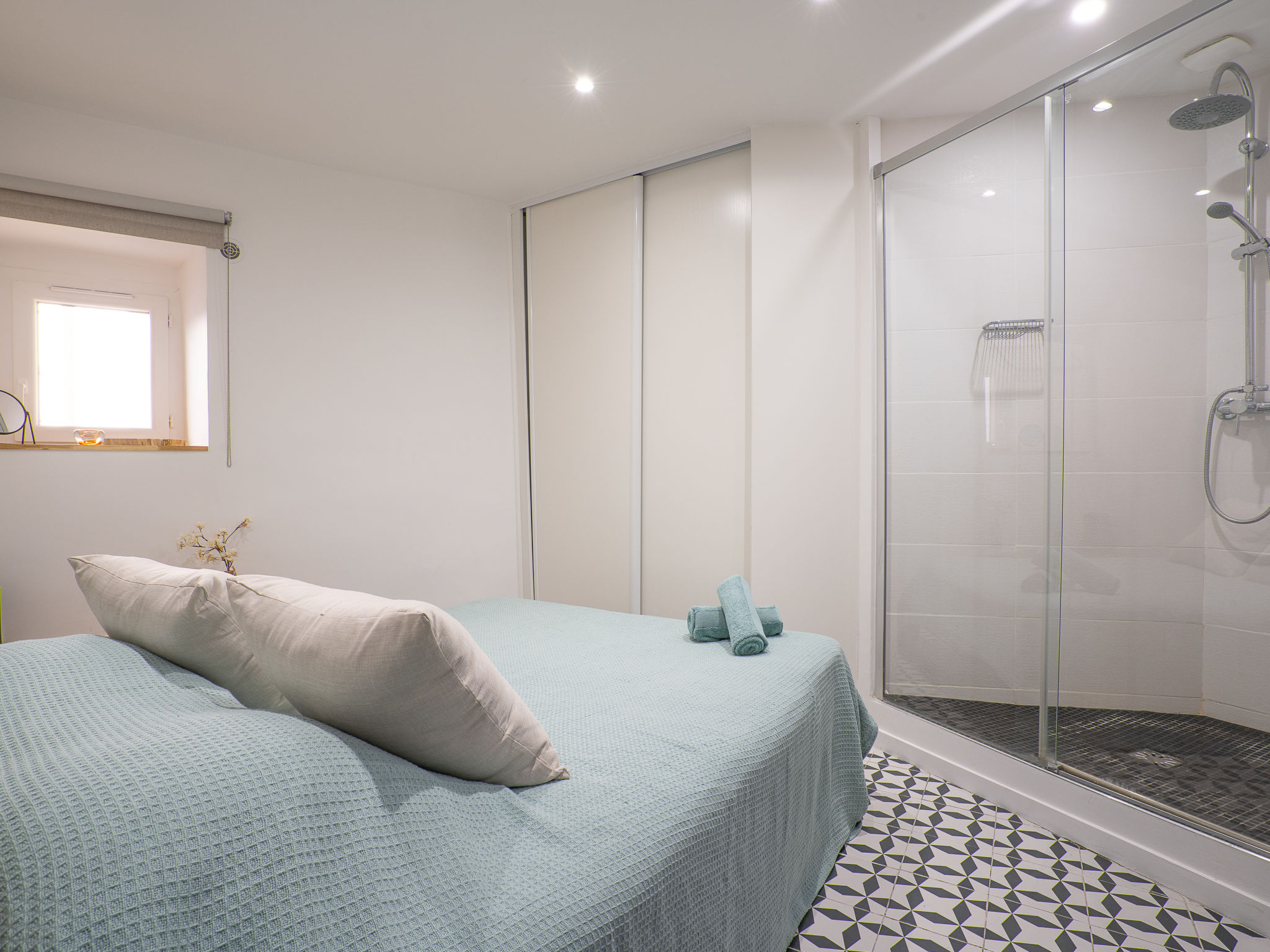Foto 12 - Appartamento con 1 camera da letto a Nizza con vista mare