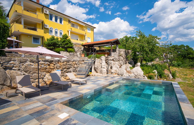 Apartamento de 2 quartos em Kastav com piscina e jardim - Foto 17