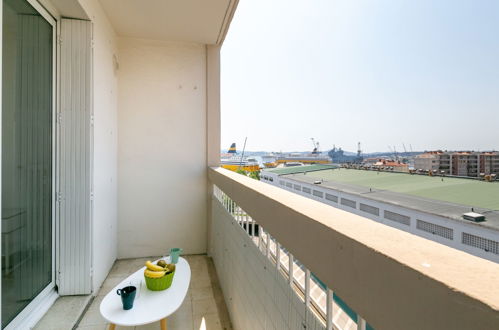 Foto 7 - Apartamento de 2 habitaciones en Tolón con vistas al mar