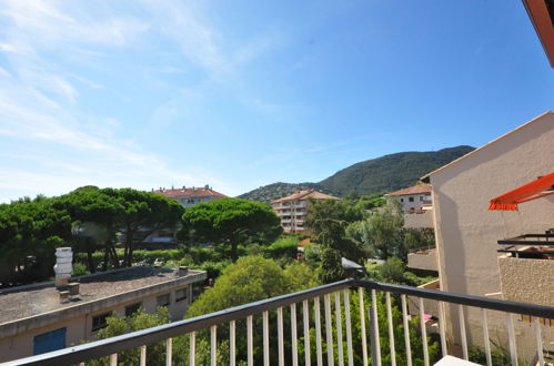 Foto 13 - Apartment mit 1 Schlafzimmer in Cavalaire-sur-Mer mit blick aufs meer