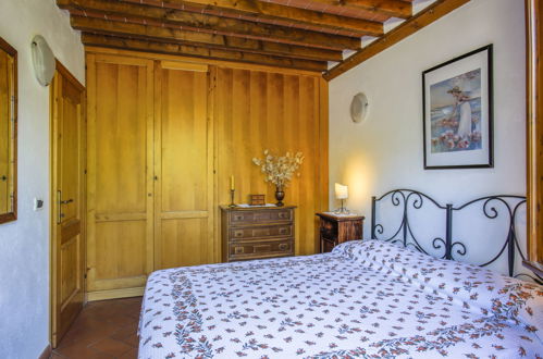 Foto 9 - Haus mit 2 Schlafzimmern in Castelfranco Piandiscò mit schwimmbad und garten
