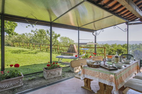 Photo 3 - Maison de 2 chambres à Castelfranco Piandiscò avec piscine et jardin