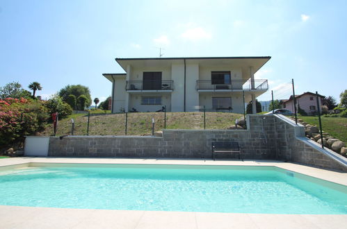 Foto 3 - Casa de 4 quartos em Porto Valtravaglia com piscina privada e vista para a montanha