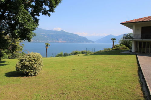 Foto 37 - Casa de 4 habitaciones en Porto Valtravaglia con piscina privada y vistas a la montaña