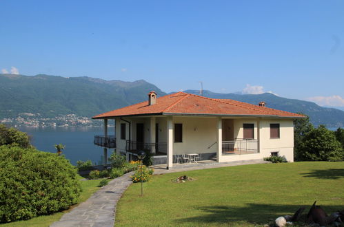 Foto 5 - Haus mit 4 Schlafzimmern in Porto Valtravaglia mit privater pool und blick auf die berge