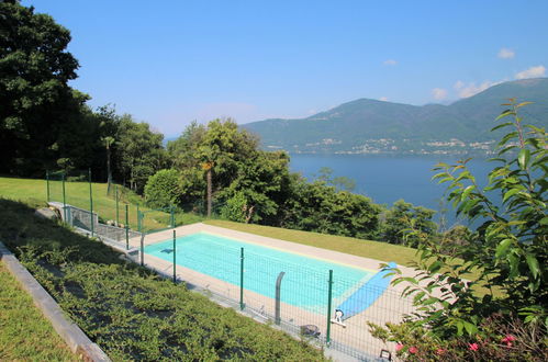 Foto 2 - Casa de 4 habitaciones en Porto Valtravaglia con piscina privada y jardín