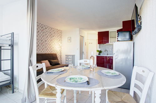 Photo 10 - 1 bedroom Apartment in Canet-en-Roussillon with terrace and sea view