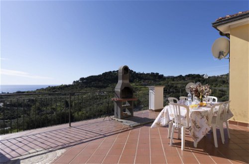 Photo 8 - 2 bedroom Apartment in Costarainera with garden and terrace