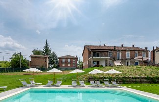 Foto 1 - Casa de 3 habitaciones en Calosso con piscina privada y jardín