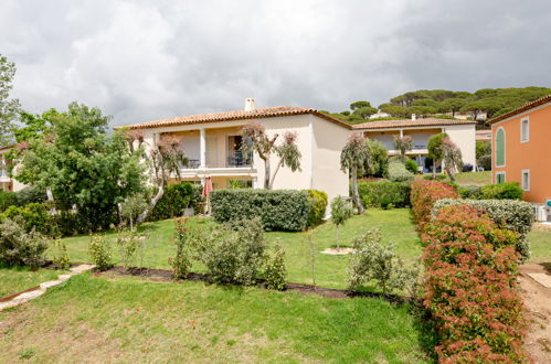 Foto 5 - Appartamento con 1 camera da letto a Sainte-Maxime con piscina e vista mare