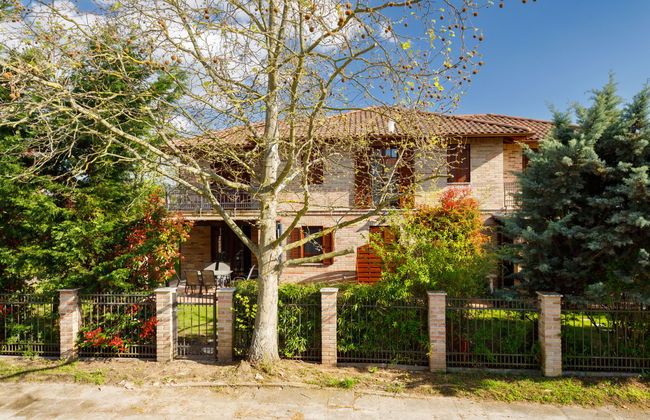 Haus mit 4 Schlafzimmern in Balatonőszöd mit garten und terrasse - Foto 1