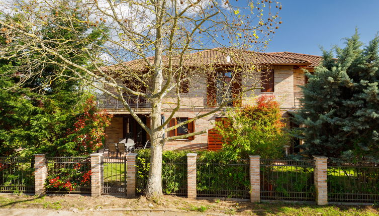 Foto 1 - Casa de 4 quartos em Balatonőszöd com jardim e terraço