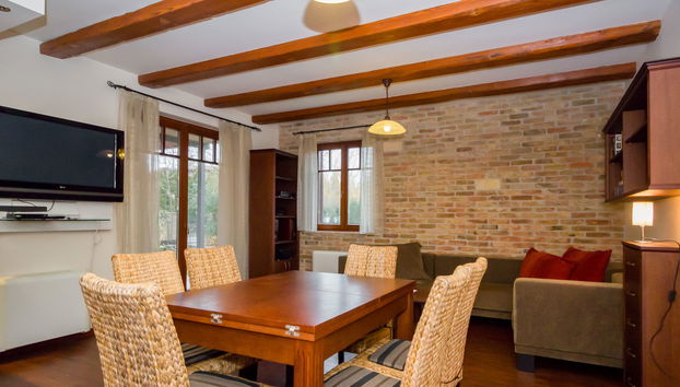 4 bedroom House in Balatonőszöd with garden and terrace - Photo 4