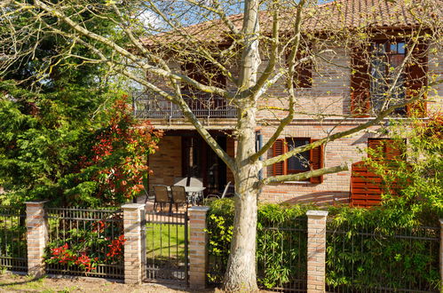 Photo 21 - Maison de 4 chambres à Balatonőszöd avec jardin et vues sur la montagne