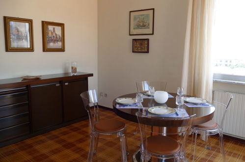 Foto 6 - Apartamento de 1 habitación en Santo Stefano al Mare con vistas al mar