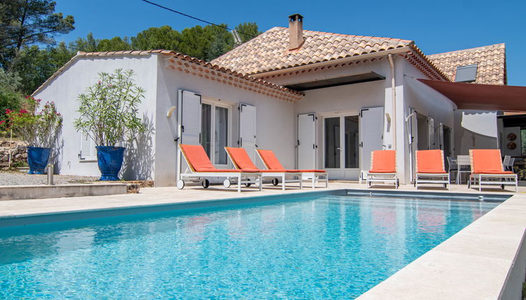 Photo 1 - Maison de 4 chambres à Salernes avec piscine privée et terrasse