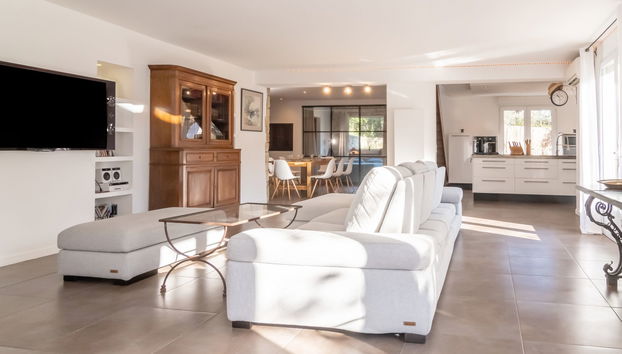 Casa de 6 quartos em Salernes com piscina privada e jardim - Foto 3