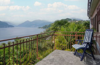 Foto 2 - Apartamento de 1 habitación en Porto Valtravaglia con terraza y vistas a la montaña