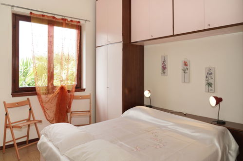 Foto 8 - Appartamento con 1 camera da letto a Porto Valtravaglia con terrazza e vista sulle montagne