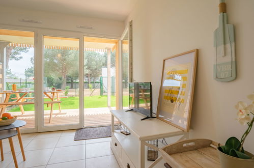 Foto 7 - Apartamento de 1 quarto em Vaux-sur-Mer com jardim e vistas do mar