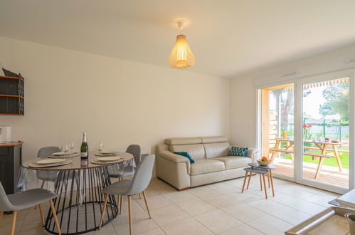 Foto 9 - Apartamento de 1 quarto em Vaux-sur-Mer com jardim e terraço