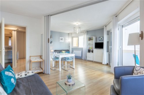 Foto 3 - Appartamento con 1 camera da letto a Saint-Jean-de-Luz con terrazza e vista mare
