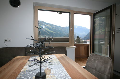 Foto 28 - Apartment mit 4 Schlafzimmern in Aschau im Zillertal mit garten