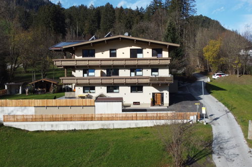 Foto 19 - Apartamento de 4 habitaciones en Aschau im Zillertal con vistas a la montaña