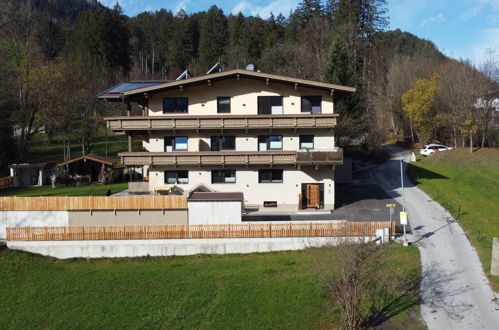 Photo 11 - Appartement de 2 chambres à Aschau im Zillertal avec vues sur la montagne