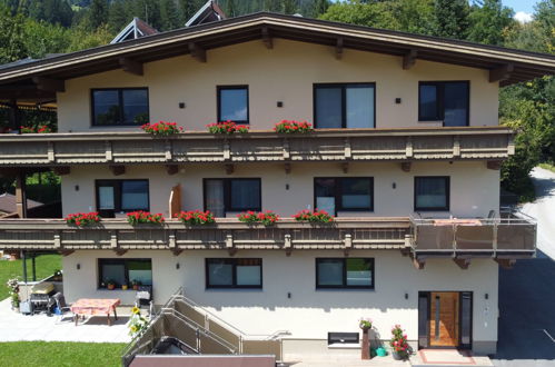 Foto 1 - Appartamento con 2 camere da letto a Aschau im Zillertal con vista sulle montagne