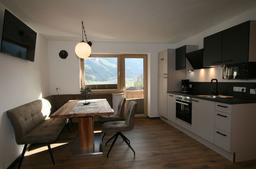 Foto 2 - Apartamento de 2 habitaciones en Aschau im Zillertal con jardín