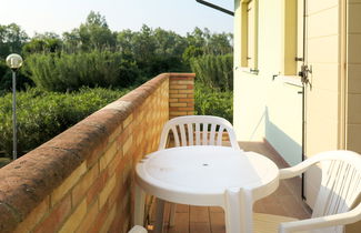 Photo 3 - Appartement de 2 chambres à Rosolina avec piscine et jardin