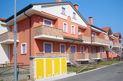 Photo 2 - Appartement de 2 chambres à Rosolina avec piscine et vues à la mer