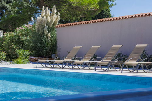 Photo 22 - 3 bedroom Apartment in Pula with private pool and garden