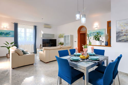 Photo 13 - 3 bedroom Apartment in Pula with private pool and garden