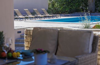 Foto 3 - Apartamento de 3 quartos em Pula com piscina privada e jardim