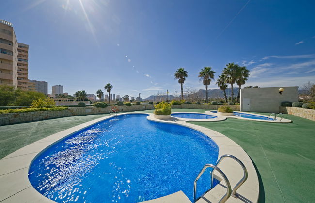 2 bedroom Apartment in Calp with swimming pool and garden - Photo 12