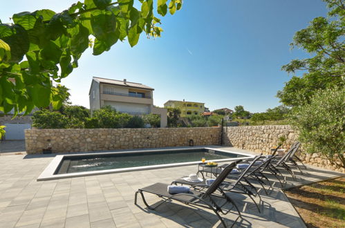 Photo 35 - Maison de 5 chambres à Ražanac avec piscine privée et jardin