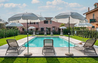 Photo 2 - Appartement de 2 chambres à Imperia avec piscine et jardin