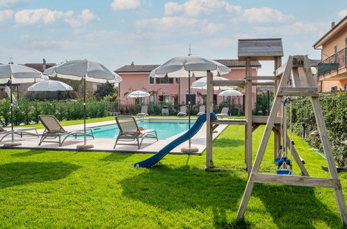 Foto 8 - Appartamento con 2 camere da letto a Imperia con piscina e giardino