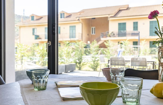 Apartamento de 3 quartos em Imperia com piscina e jardim - Foto 7