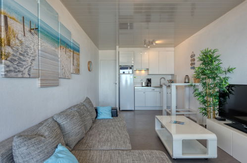 Foto 6 - Appartamento con 1 camera da letto a Lacanau con vista mare