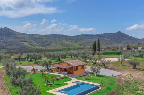 Foto 2 - Casa de 2 quartos em Panicale com piscina privada e vista para a montanha